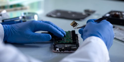 工信部 前11个月规模以上电子信息制造业增加值同比增长2.6