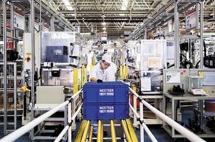 大数据智能化搭台 加快信息技术与制造业深度融合，推动“江津制造”迈向“江津智造”